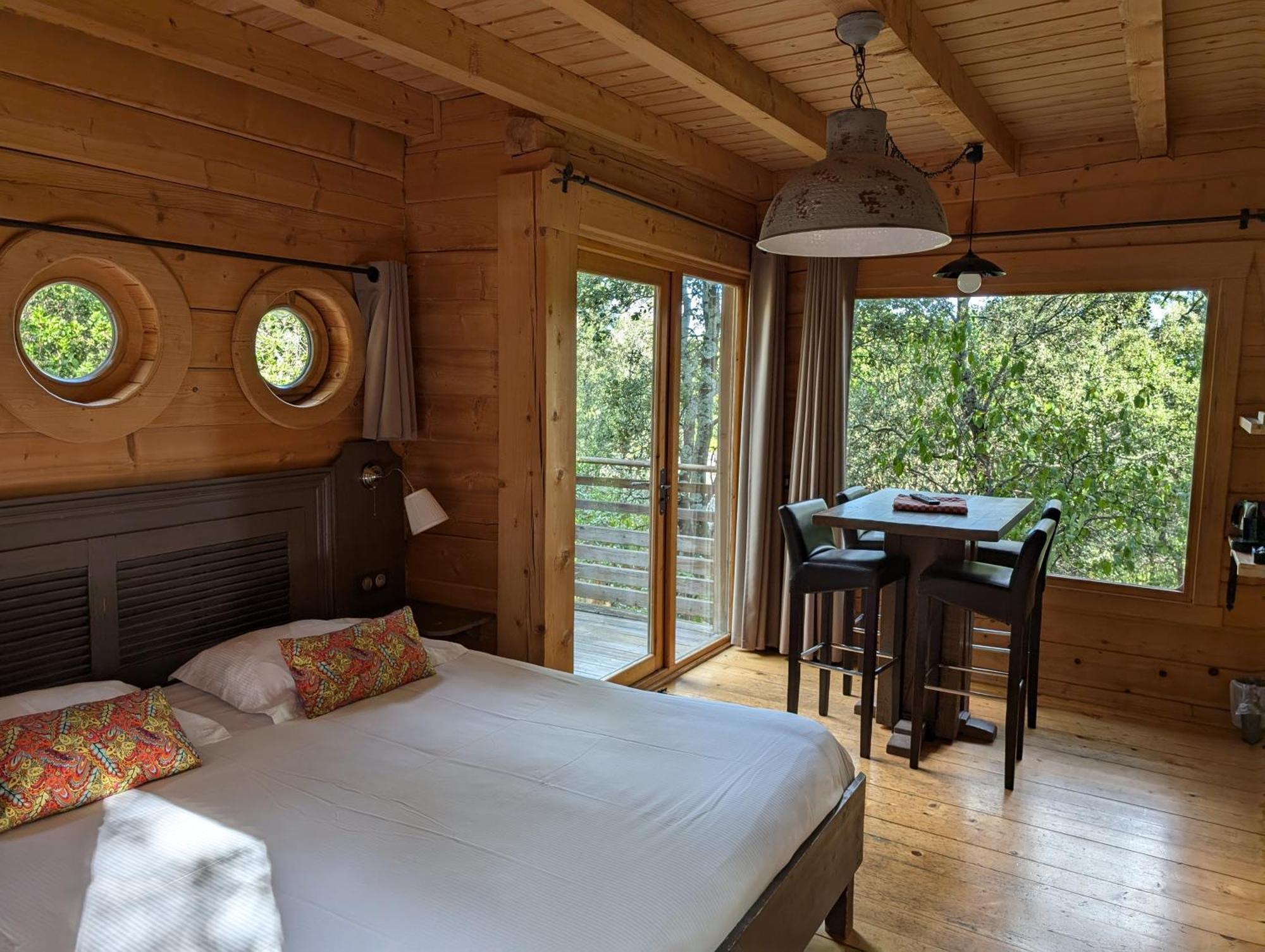 Les Cabanes Dans Les Bois Logis Hotel Villedubert Zewnętrze zdjęcie